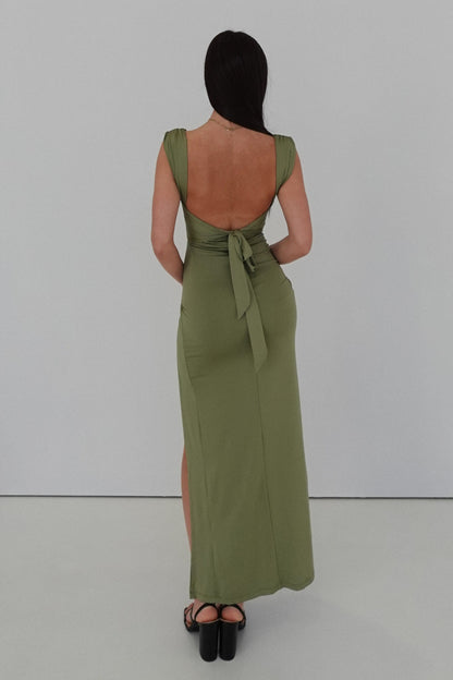 Odelet™ | Tidless Eleganse Kjole