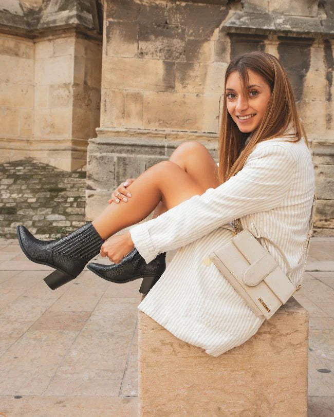 Monika Svarte Støvler