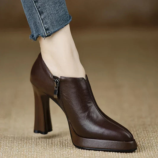 Evelyn | Teräväkärkiset Loaferit