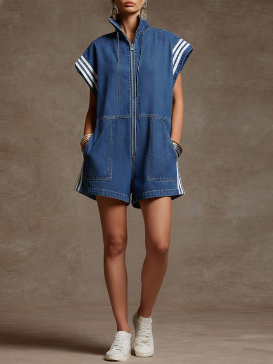 Dame med stående krage, korte ermer, avslappet, løs, kort denim-jumpsuit med vide ben