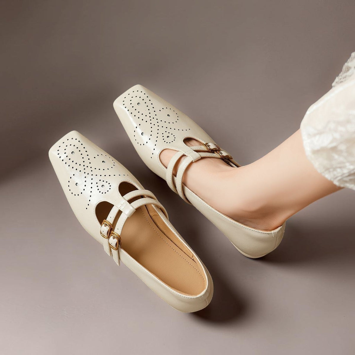Estella | Brogued Dual-Strap Mary Jane -korkokengät